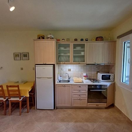 Ktima Pyroessa Apartments - Yellow Apartment Θάνος Εξωτερικό φωτογραφία